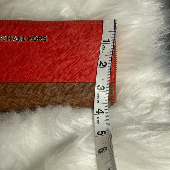 Michael Kors Jet Set ZA Continental Leather Zip wallet - Picture 16 of 16